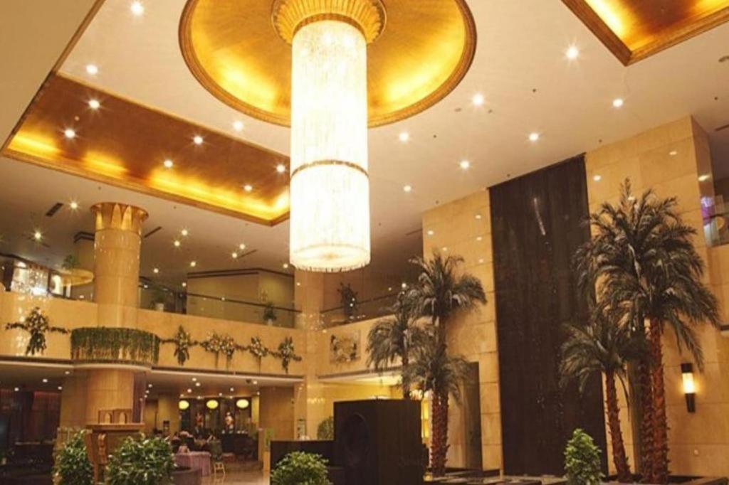 Linyi Blue Horizon Intenational Hotel Exterior foto